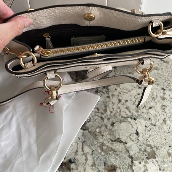 Coach Minetta cross body handbag - Picture 2 of 6